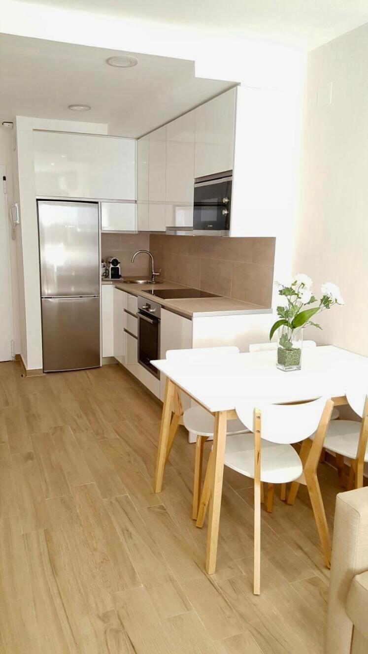 Апартаменты Apartamento Puerto Con Piscina Бланес Экстерьер фото